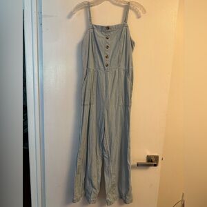 Old Navy sleeveless jumpsuit with pockets